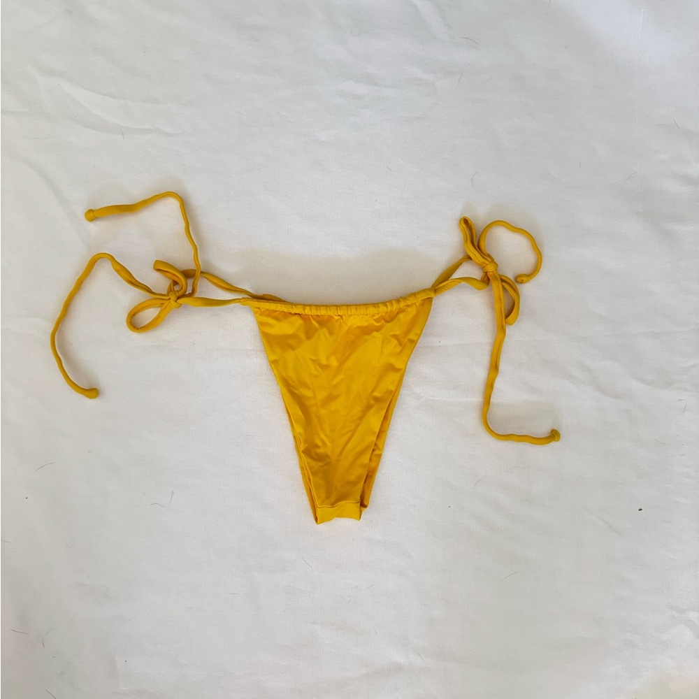 Moana Bikini Yellow High-Cut Swimwear